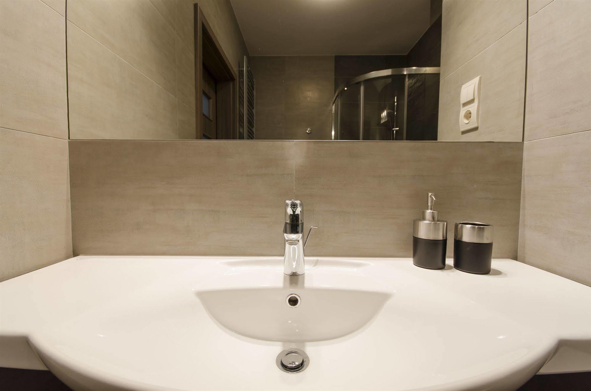Angel City Center Krakow Aparthotel Екстер'єр фото